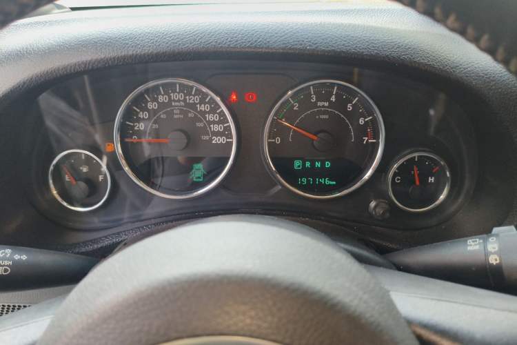 Used Jeep Wrangler 2015 3.0L Sahara Four-Door Comfort Edition Instrument Cluster