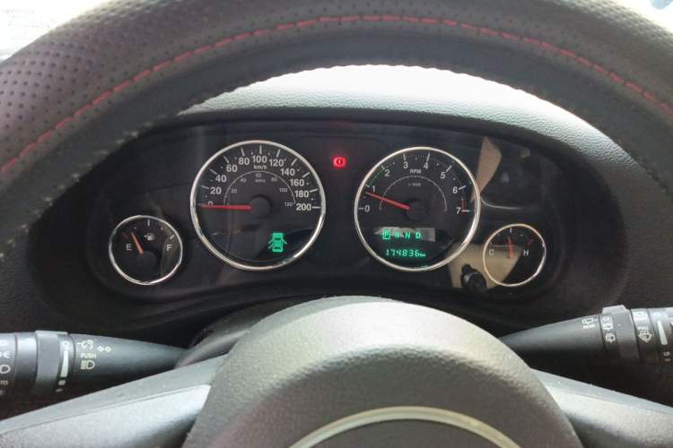 Used Jeep Wrangler 2015 3.0L Sahara Four-Door Edition Instrument Cluster