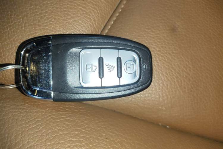 Used Jeep Wrangler 2015 2.8TD Sahara Four-Door Comfort Edition Interior 1