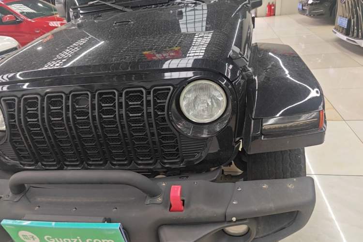 Used Jeep Wrangler 2015 3.0L Sahara Four-Door Comfort Edition Left Front Headlight