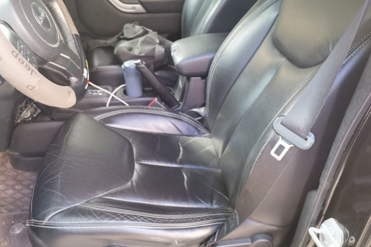 Used Jeep Wrangler 2015 3.0L Sahara Four-Door Edition Left Front Seat