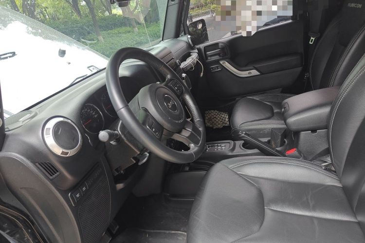 Used Jeep Wrangler 2015 3.6L Rubicon Two-Door Comfort Edition Left Front Seat