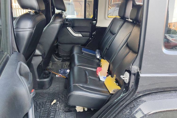 Used Jeep Wrangler 2015 3.0L Sahara Four-Door Comfort Edition Left Rear Seat
