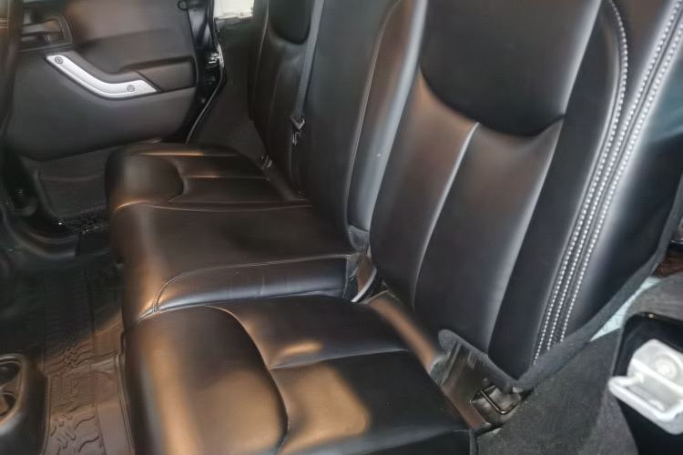 Used Jeep Wrangler 2015 2.8TD Sahara Four-Door Comfort Edition Left Rear Seat