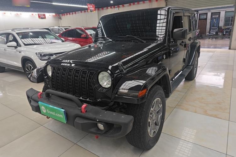 Ojetý Jeep Wrangler 2015 3.0L Sahara Four-Door Comfort Edition Guazi used car, China used car export, Used car for sale, Used  cars, Cheapest cars for sale