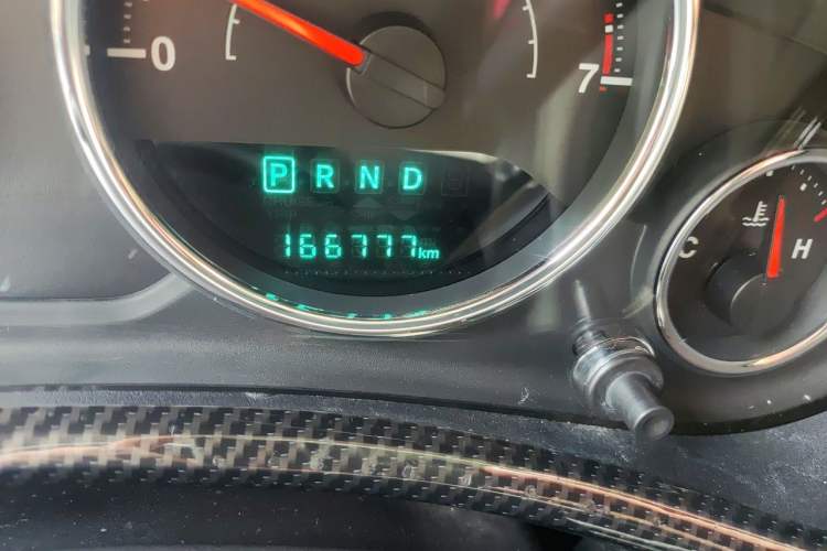Used Jeep Wrangler 2015 3.0L Sahara Four-Door Comfort Edition Odometer Close Up