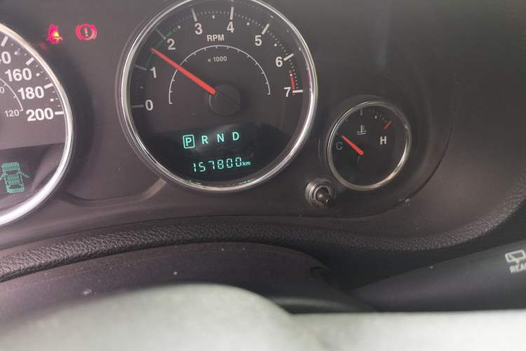 Used Jeep Wrangler 2015 3.0L Sahara Four-Door Edition Odometer Close Up