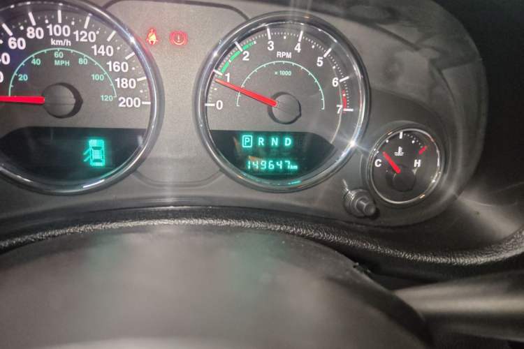 Used Jeep Wrangler 2015 3.6L Rubicon Four-Door Edition Odometer Close Up