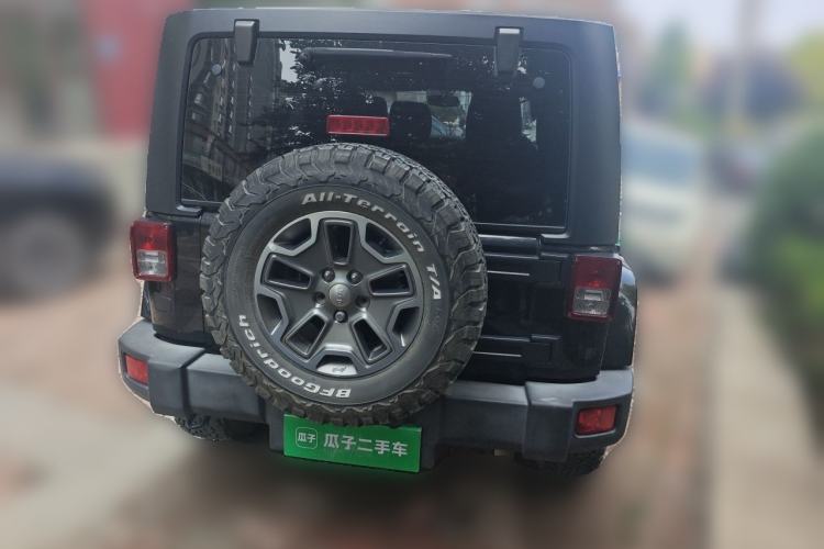 Used Jeep Wrangler 2015 3.0L Sahara Four-Door Comfort Edition Rear