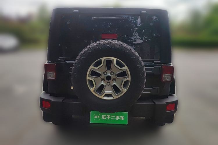 Used Jeep Wrangler 2015 3.0L Sahara Four-Door Comfort Edition Rear