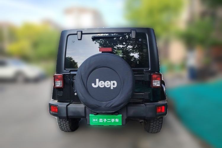 Used Jeep Wrangler 2015 3.0L Sahara Four-Door Comfort Edition Rear