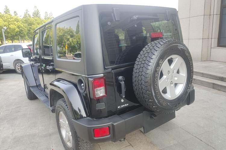 Used Jeep Wrangler 2015 2.8TD Sahara Four-Door Comfort Edition Rear Left 45 Deg