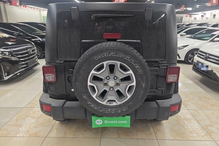 Used Jeep Wrangler 2015 3.0L Sahara Four-Door Comfort Edition Rear