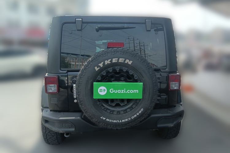 Used Jeep Wrangler 2015 3.0L Sahara Four-Door Comfort Edition Rear