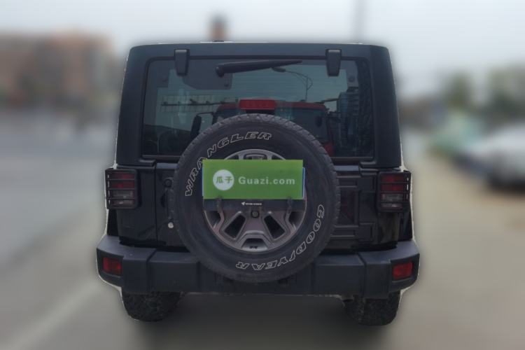 Used Jeep Wrangler 2015 3.0L Sahara Four-Door Comfort Edition Rear