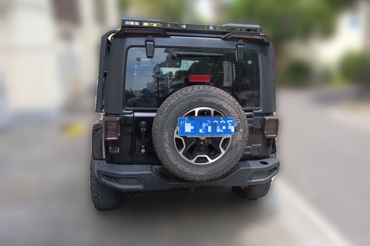 Used Jeep Wrangler 2015 3.0L Sahara Four-Door Edition Rear