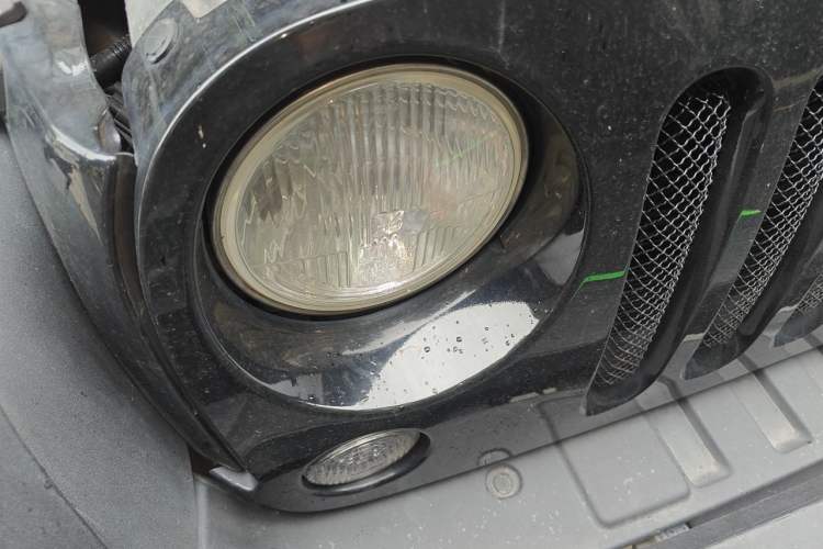 Used Jeep Wrangler 2015 3.6L Rubicon Two-Door Comfort Edition Right Front Headlight