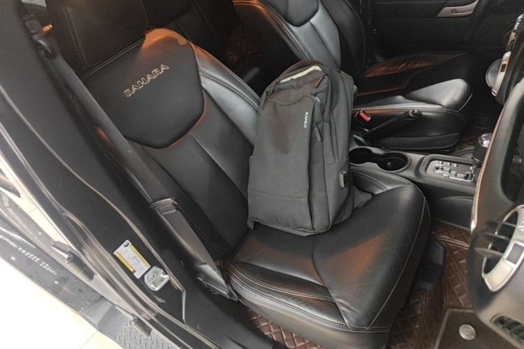 Used Jeep Wrangler 2015 3.0L Sahara Four-Door Comfort Edition Right Front Seat
