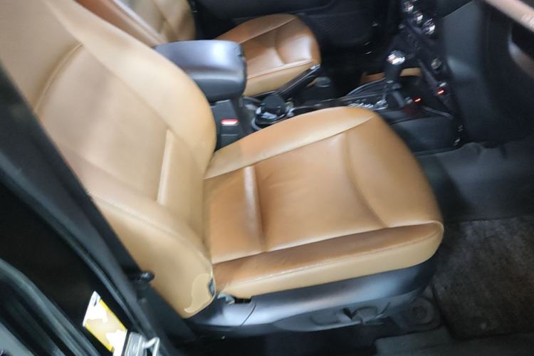 Used Jeep Wrangler 2015 2.8TD Sahara Four-Door Comfort Edition Right Front Seat