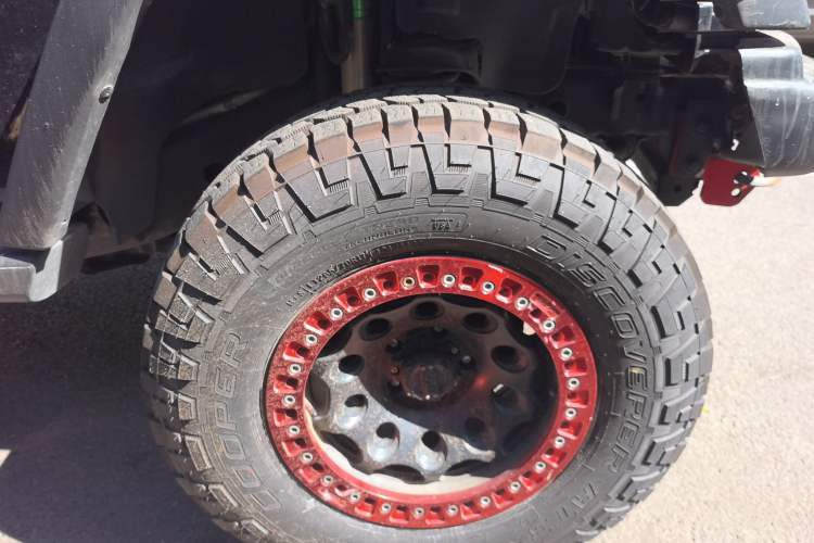 Used Jeep Wrangler  Right Front Wheel Hub