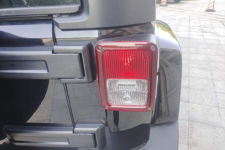 Used Jeep Wrangler 2015 2.8TD Sahara Four-Door Comfort Edition Right Rear Taillight