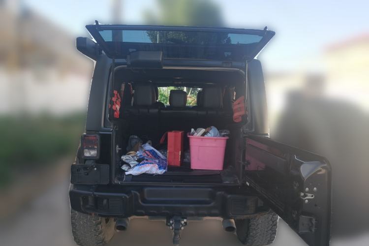 Used Jeep Wrangler 2015 3.0L Sahara Four-Door Edition Trunk