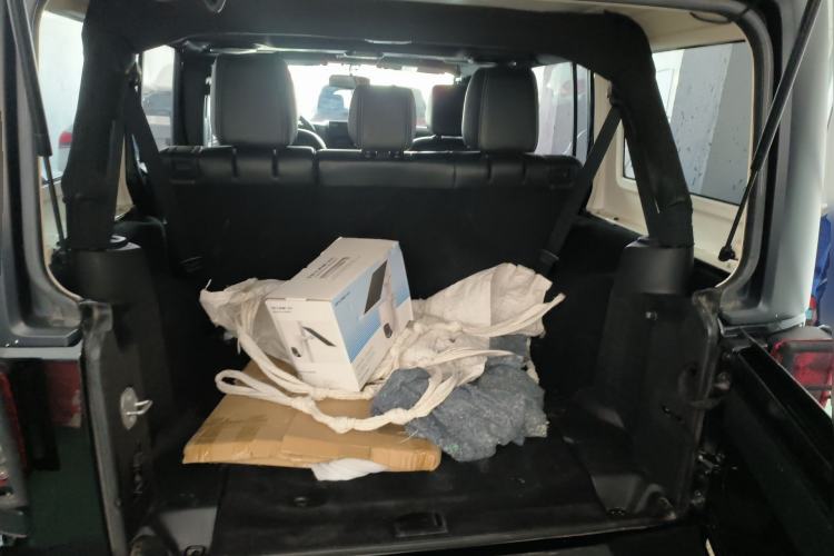 Used Jeep Wrangler 2015 3.0L Sahara Four-Door Comfort Edition Trunk