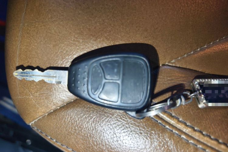 Used Jeep Wrangler 2015 3.0L Sahara Four-Door Comfort Edition Vehicle Key