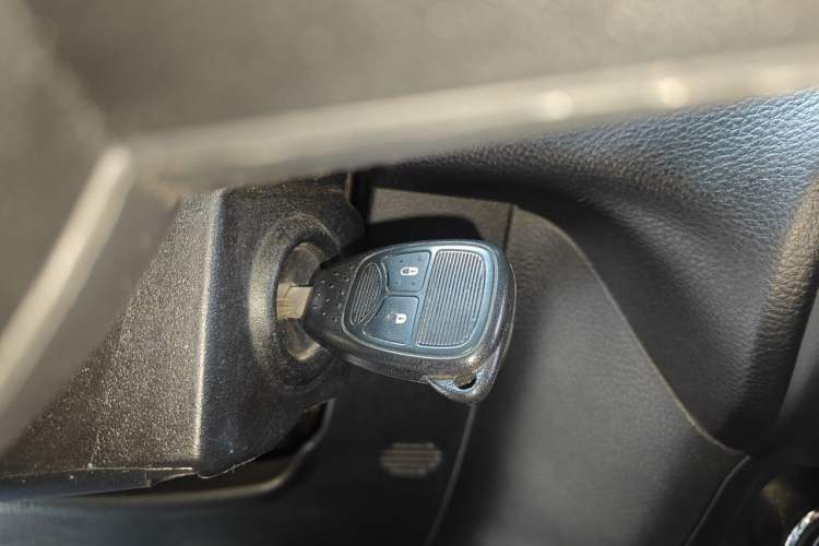 Used Jeep Wrangler 2015 3.6L Rubicon Two-Door Comfort Edition Vehicle Key