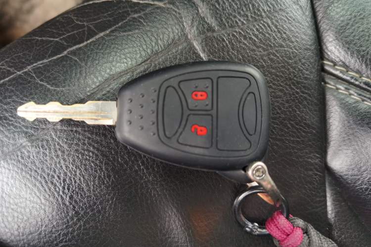 Used Jeep Wrangler 2015 3.0L Sahara Four-Door Comfort Edition Vehicle Key