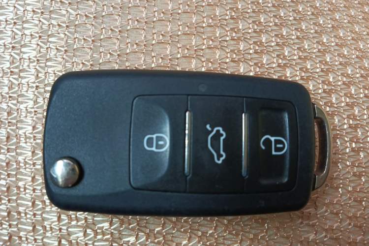 Used Jeep Wrangler 2015 3.0L Sahara Four-Door Edition Vehicle Key
