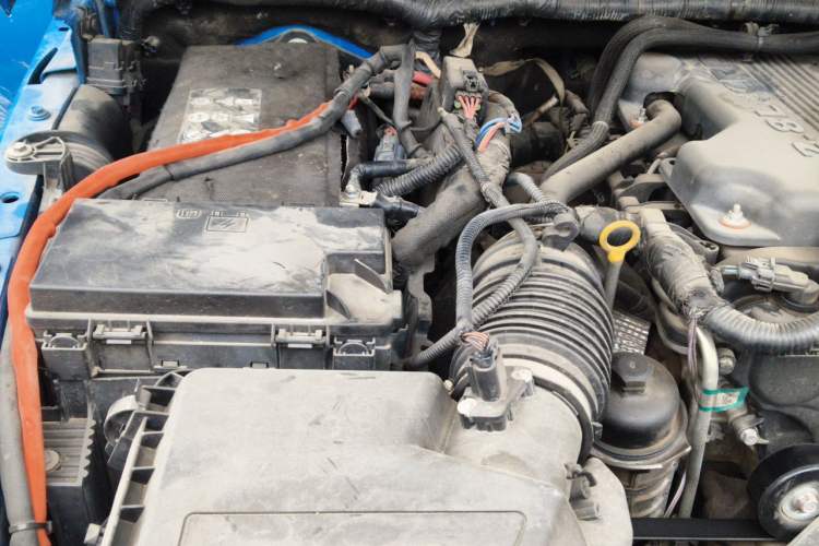 Used Jeep Wrangler 2015 2.8TD Sahara Four-Door Comfort Edition Engine Bay Right
