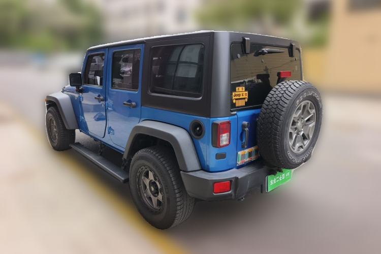 Used Jeep Wrangler 2015 3.6L Rubicon Four-Door Comfort Edition Exterior 3