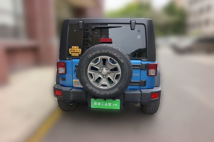 Used Jeep Wrangler 2015 3.6L Rubicon Four-Door Comfort Edition Exterior 4