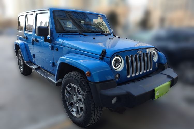 Used Jeep Wrangler 2015 3.0L Sahara Four-Door Edition Front Right 45 Deg
