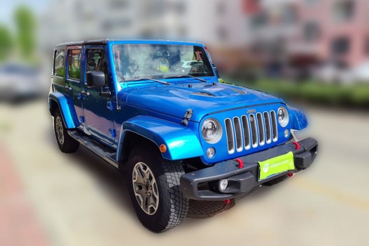 Used Jeep Wrangler 2015 3.0L Sahara Four-Door Comfort Edition Front Right 45 Deg