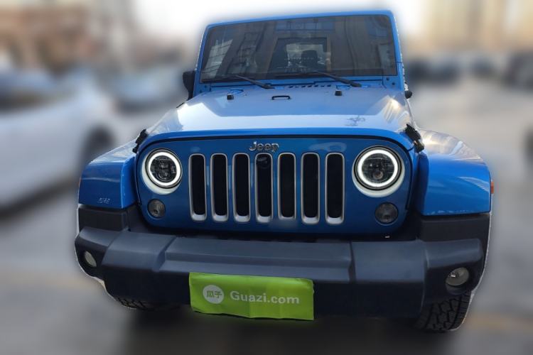 Used Jeep Wrangler 2015 3.0L Sahara Four-Door Edition Front