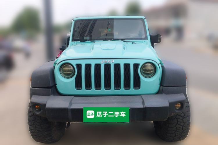 Used Jeep Wrangler 2015 2.8TD Sahara Four-Door Comfort Edition Front