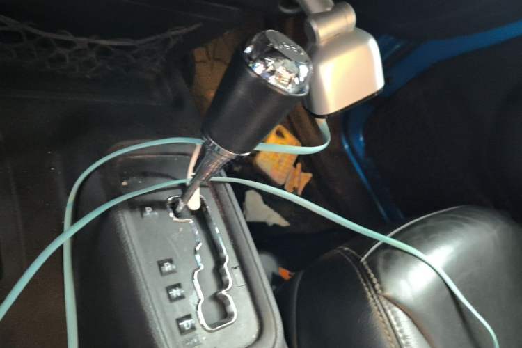Used Jeep Wrangler 2015 3.0L Sahara Four-Door Comfort Edition Gear Lever