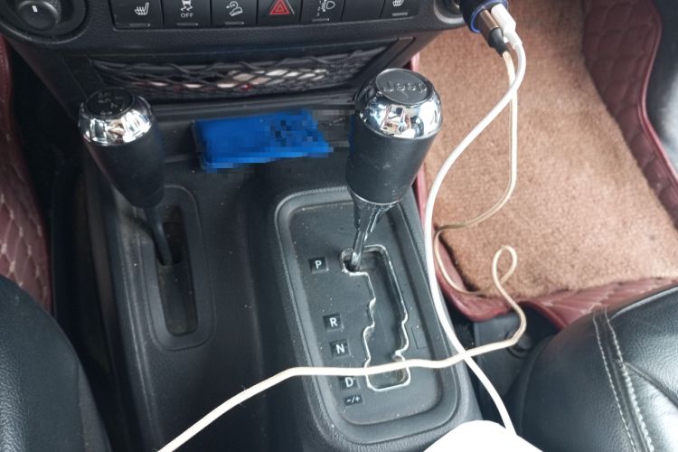 Used Jeep Wrangler 2015 3.0L Sahara Four-Door Edition Gear Lever