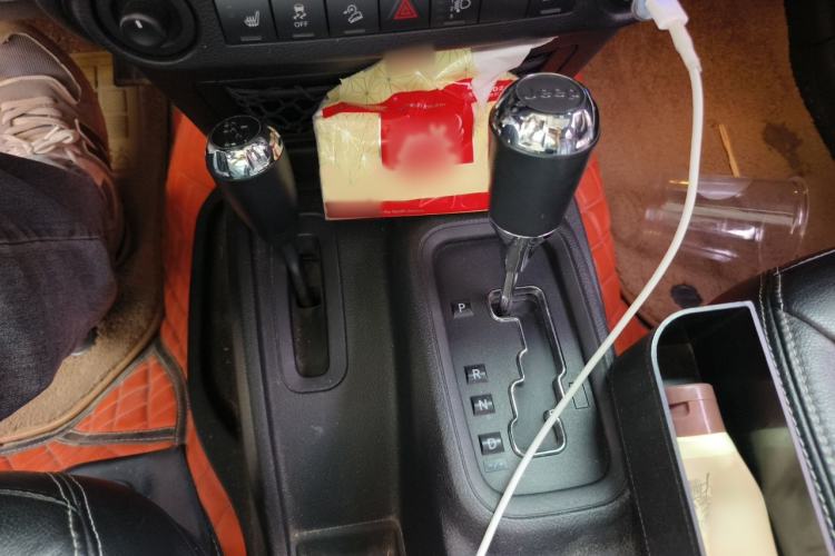 Used Jeep Wrangler 2015 3.6L Rubicon Four-Door Comfort Edition Gear Lever