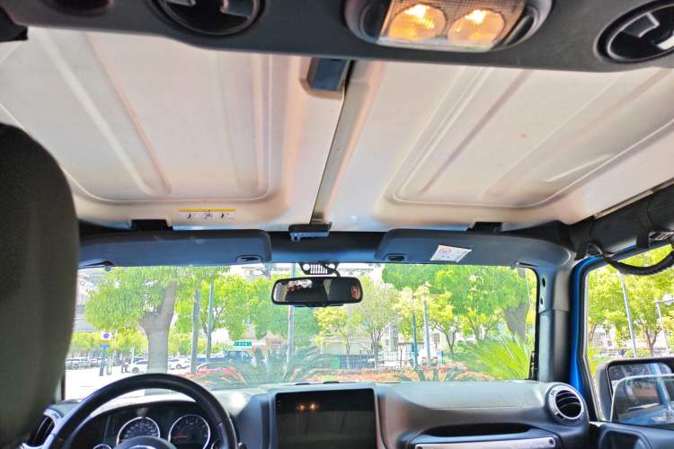 Used Jeep Wrangler 2015 2.8TD Sahara Four-Door Comfort Edition Headliner