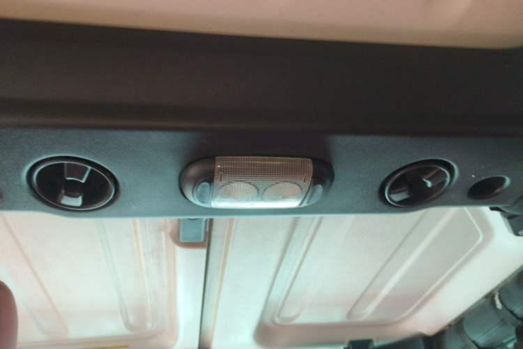 Used Jeep Wrangler 2015 2.8TD Sahara Four-Door Comfort Edition Headliner
