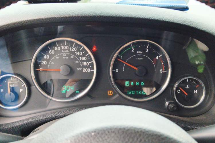 Used Jeep Wrangler 2015 2.8TD Sahara Four-Door Comfort Edition Instrument Cluster
