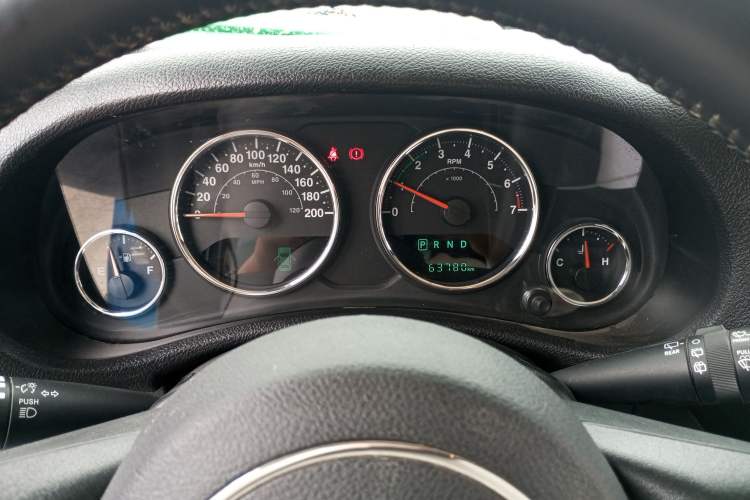 Used Jeep Wrangler 2015 3.0L Sahara Four-Door Edition Instrument Cluster
