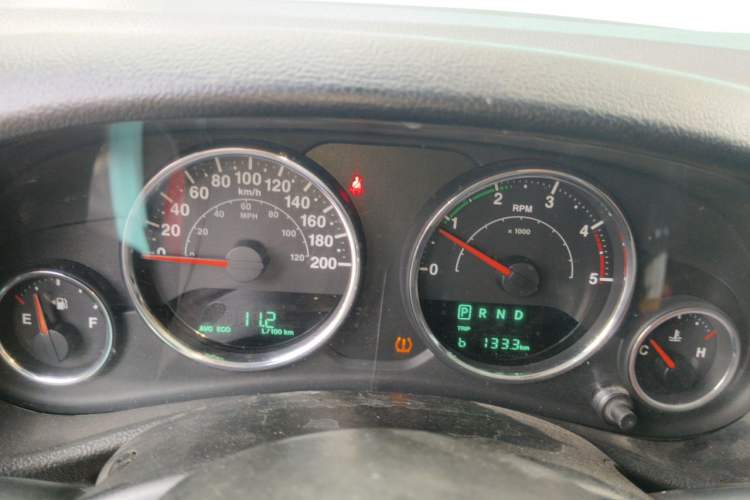 Used Jeep Wrangler 2015 2.8TD Sahara Four-Door Comfort Edition Instrument Cluster