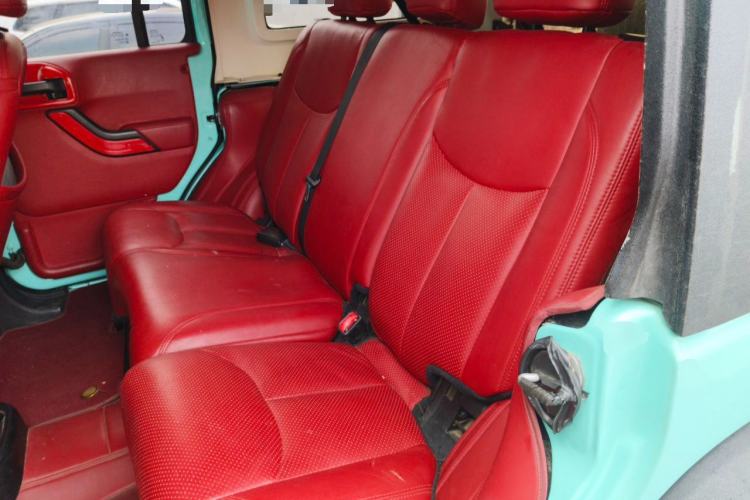 Used Jeep Wrangler 2015 2.8TD Sahara Four-Door Comfort Edition Left Rear Seat