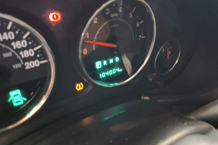 Used Jeep Wrangler 2015 3.0L Sahara Four-Door Comfort Edition Odometer Close Up