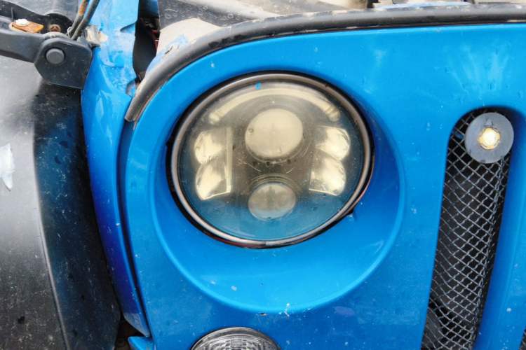 Used Jeep Wrangler 2015 2.8TD Sahara Four-Door Comfort Edition Right Front Headlight