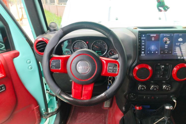 Used Jeep Wrangler 2015 2.8TD Sahara Four-Door Comfort Edition Steering Wheel